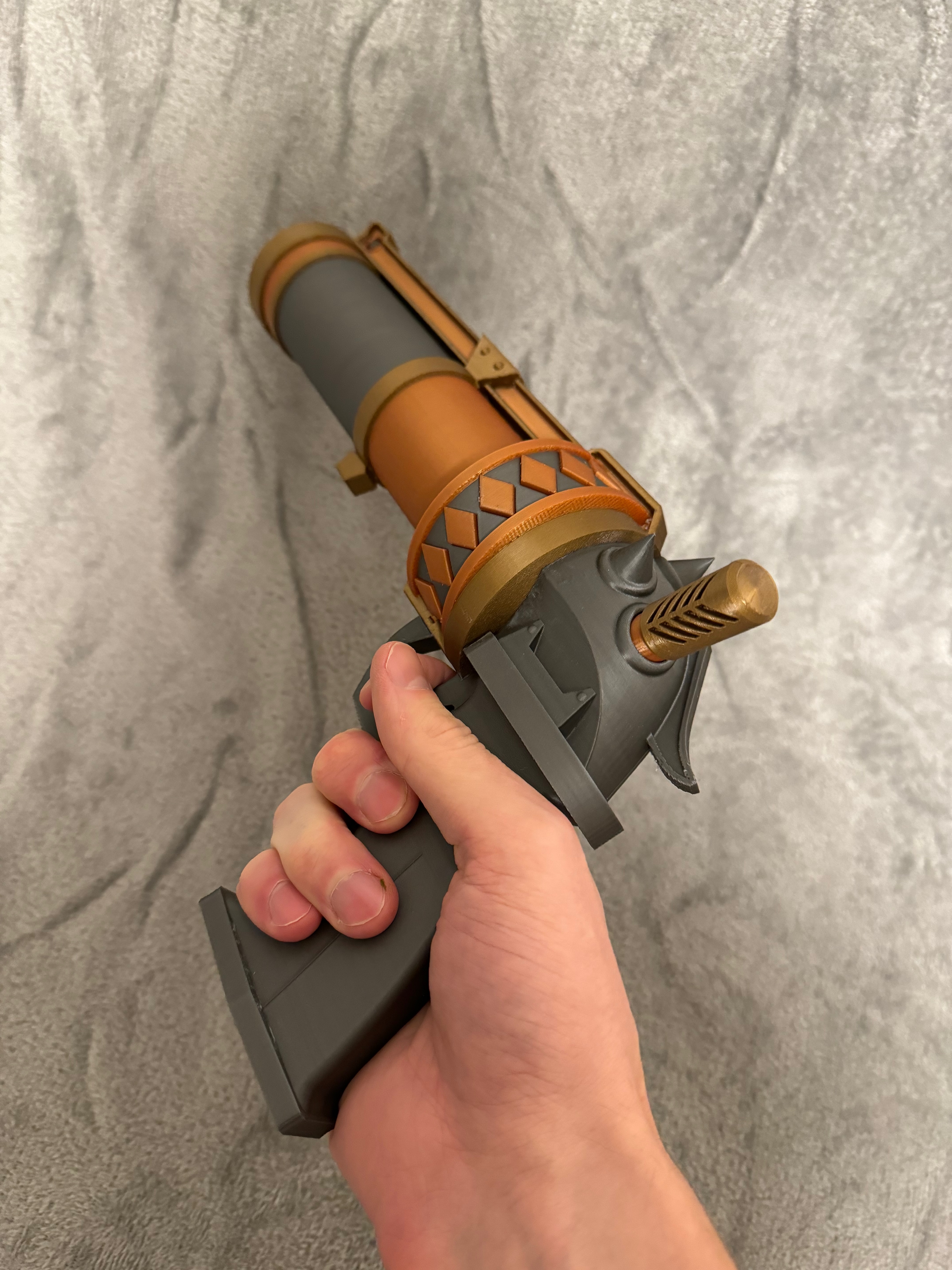 Cosplay rekvizita - fantasy zbraň
